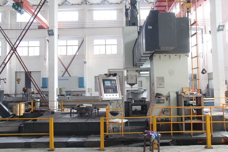 Siemens system (840D) for 5-meter x 10 meter CNC gantry milling